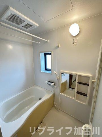 シャーメゾン魚住Bの浴室