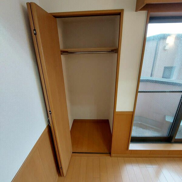モンシャトー明大前の収納