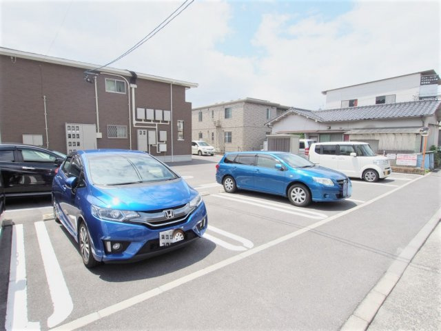 響　（ひびき）の駐車場