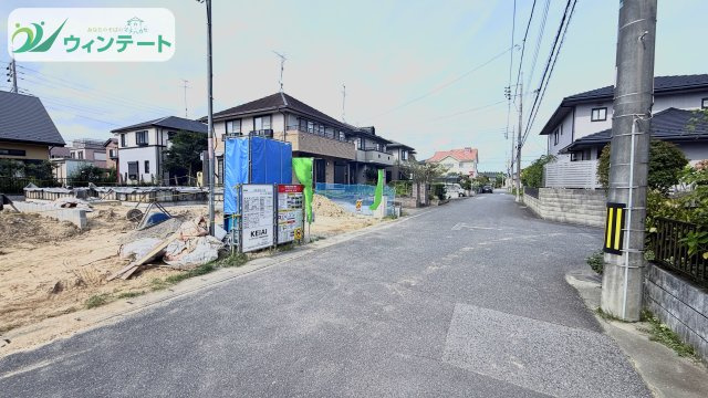 龍ケ崎市松ケ丘5期　新築戸建　1号棟の前面道路含む現地写真|前面道路は交通量が少なく子供の通学にも安心の道路です♪ぜひ現地でご体感ください！