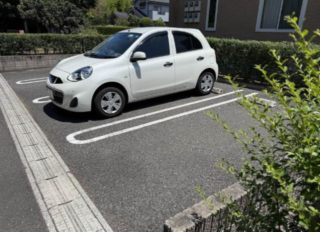 シャーメゾン見晴台の駐車場