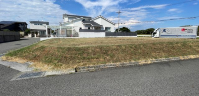 神戸市西区平野町中津の外観|【現地土地写真】
複数台の駐車スペースをご検討可能です。セカンドカー用はもちろん、来客時の駐車スペースも確保できる広さです。