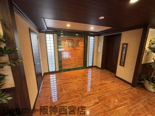 プレジオ西宮今津のロビー
