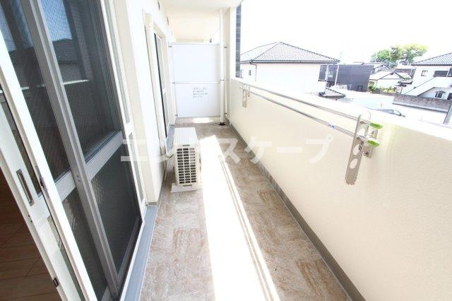 アストゥリアスのバルコニー|高崎、前橋、伊勢崎エリアのお部屋探しはエンドスケープまで！お客様の理想お聞かせ下さい♪