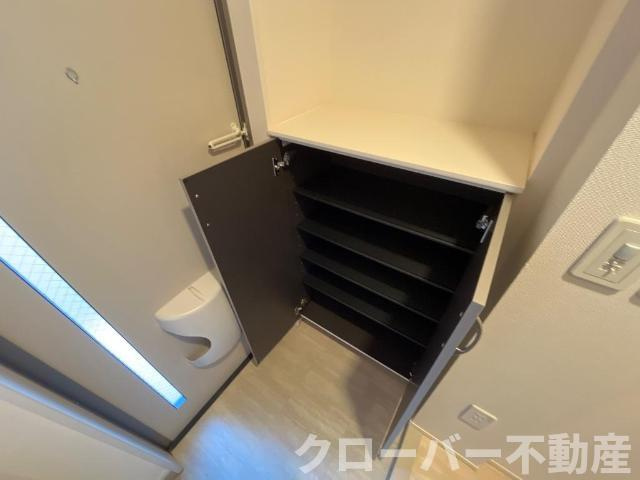 ＭＭＳ　（エムエムエス）の玄関|靴箱