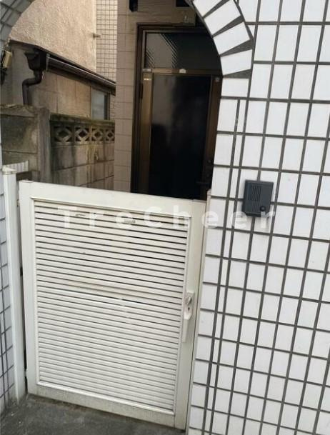 ウィスタリア大塚のエントランス
