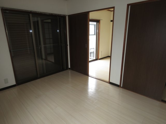 コンシェール霞ヶ関Ａの洋室