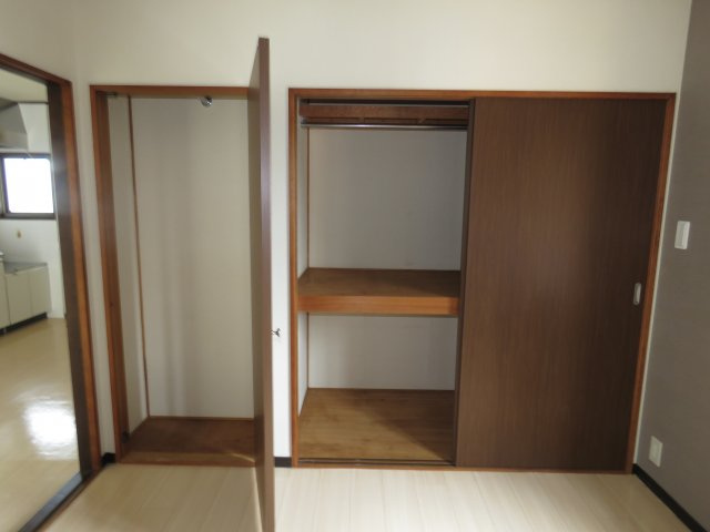 コンシェール霞ヶ関Ａの収納
