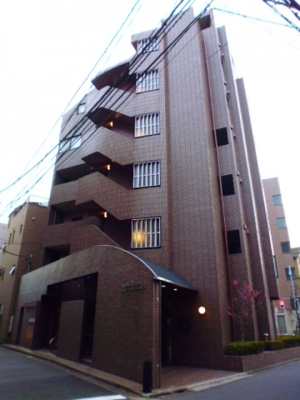【外観】 | ロイヤルライオンヴィレッジｐａｒｔ５ | 鉄筋コンクリート造のがっしりとした建物。