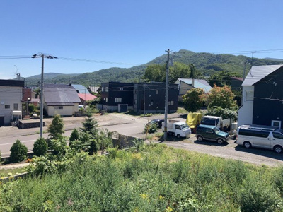 【展望】 | 銭函１丁目　現況更地302坪 | 南側には、手稲山や天狗山などの稜線を望み眺望良好♪※敷地内地上約5ｍから撮影