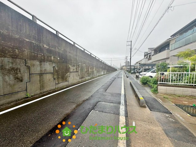 白岡市千駄野1期　新築一戸建て　02　リガーレの前面道路含む現地写真|2026/09/04　撮影