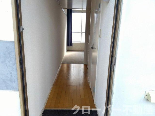 レオパレス坂出の玄関