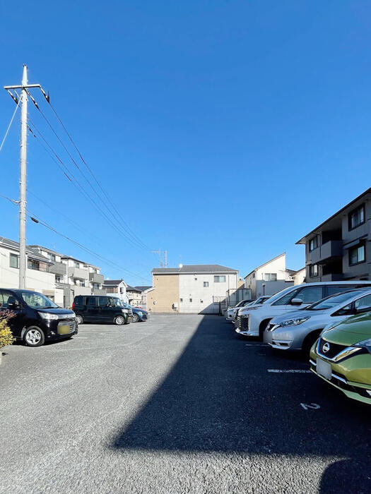 オークコートの駐車場