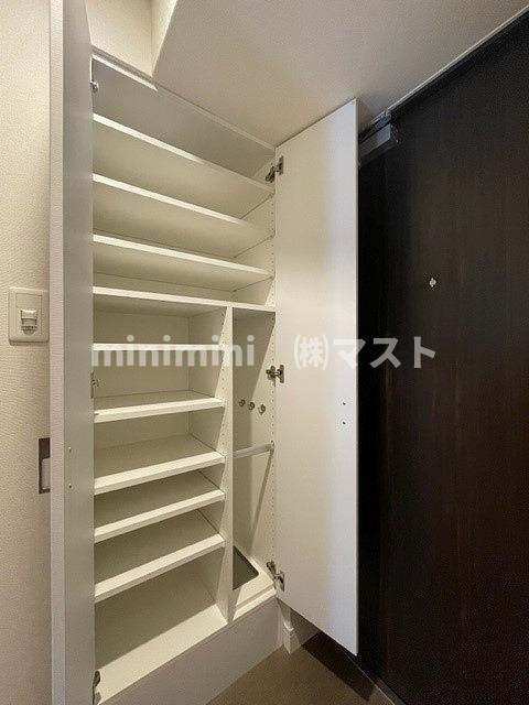 プレサンス扇町駅前の玄関