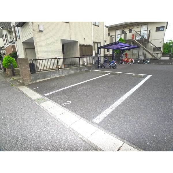 柏市豊住２丁目のハイツの駐車場