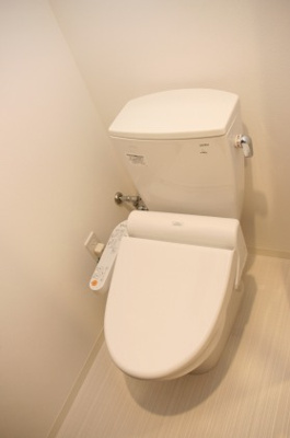 【トイレ】 | エスリード南堀江リバーサイド | 落ち着いた色調のトイレです