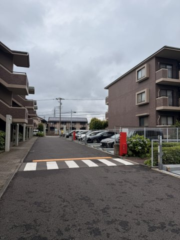 新柏ガーデニア西の街四番館の駐車場|共用部・駐車場