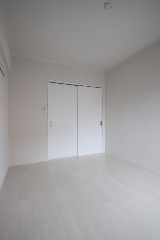 【洋室】 | サンライトビル