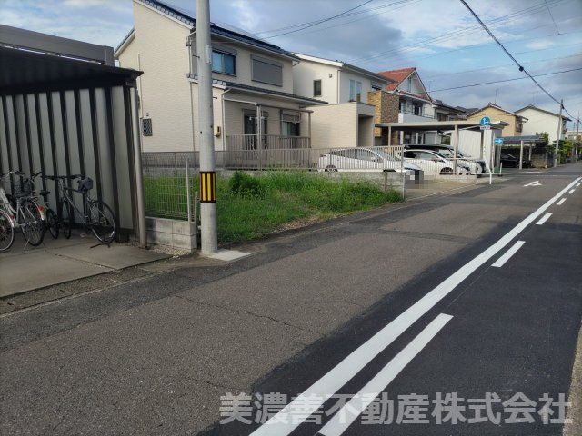 ５１２６０　岐阜市長良杉乃町土地の外観
