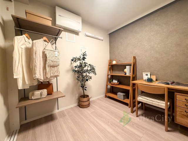 グレンパーク駒場EASTの洋室