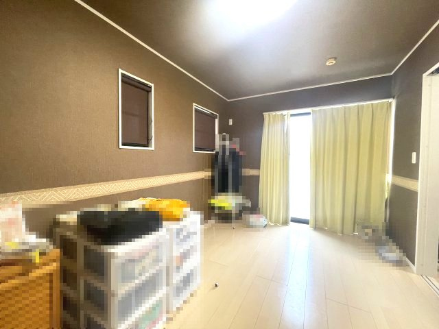 甲賀市水口町山中古戸建の洋室