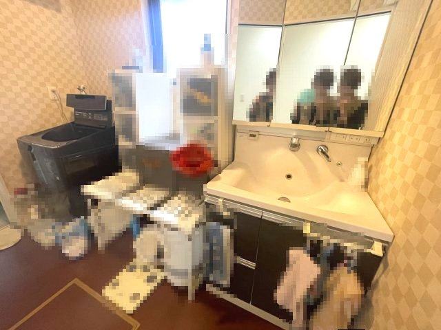 甲賀市水口町山中古戸建の独立洗面台