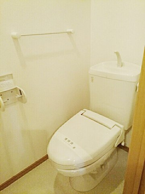 【トイレ】 | メトロ・アクテュエル | 落ち着いた色調のトイレです