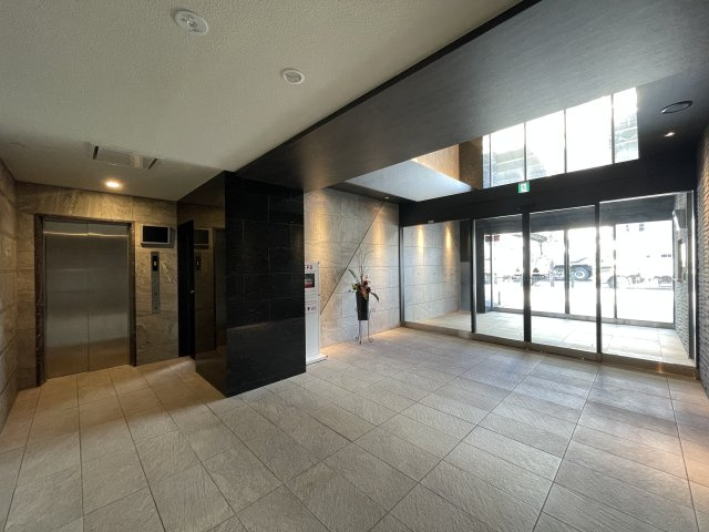 【エントランス】 | エスリード大阪リブレ