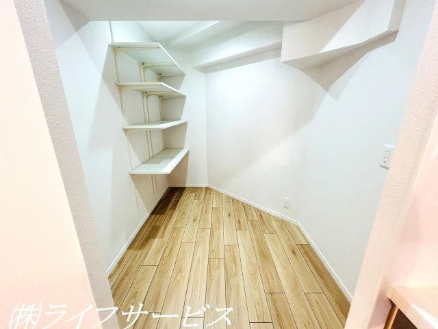 【収納】 | エバーグリーン淀川３号館 | 広々としたパントリー
