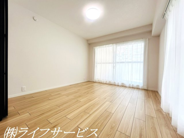 【洋室】 | エバーグリーン淀川３号館 | 洋室・角部屋につき窓２面あり