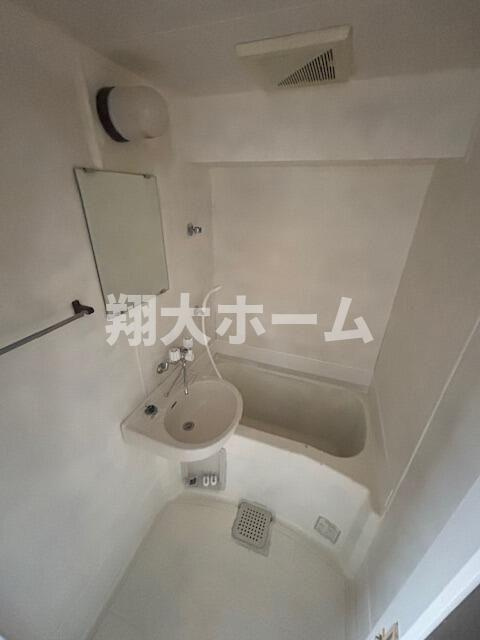 クレストパレス荒川の浴室