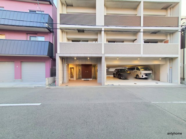 グレース元今里　仲介手数料無料のエントランス