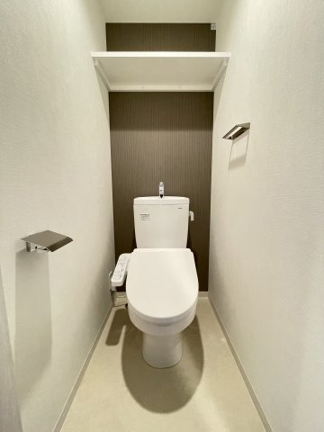 大阪市都島区高倉町１丁目の賃貸マンションのトイレ