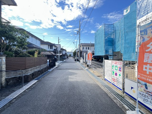 葛城市第６疋田　全4区画の前面道路含む現地写真