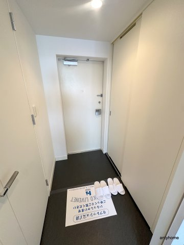 ドゥーエなんば南　仲介手数料無料の玄関