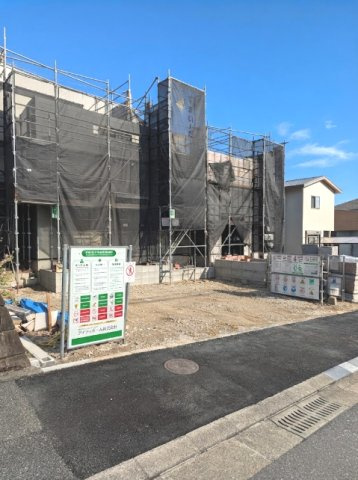福岡市西区野方５丁目の新築一戸建の前面道路含む現地写真