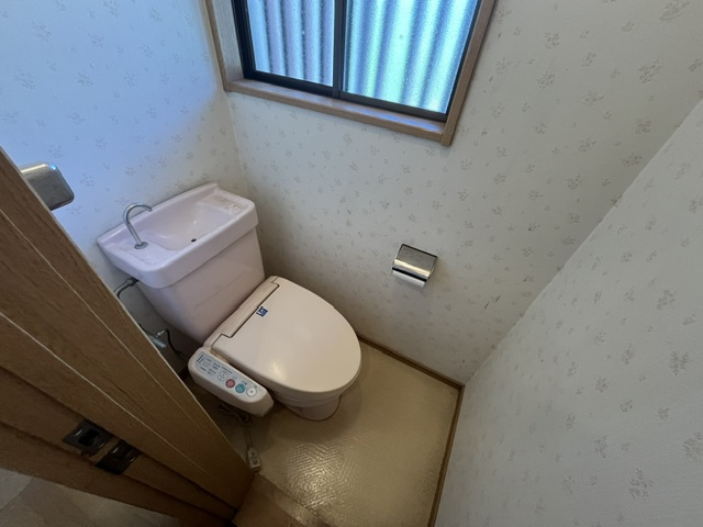 美加の台貸家のトイレ
