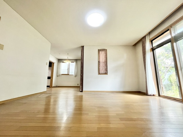 美加の台貸家の居間・リビング