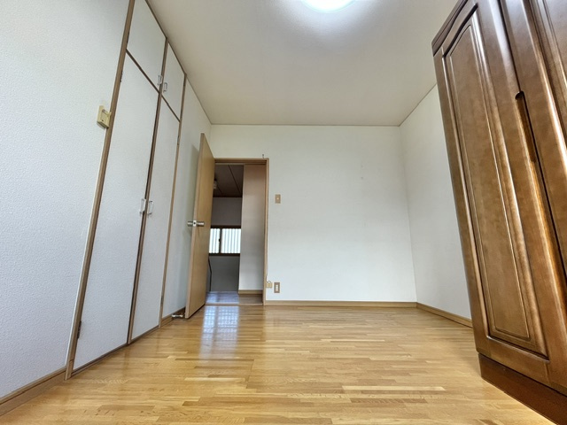 美加の台貸家の寝室