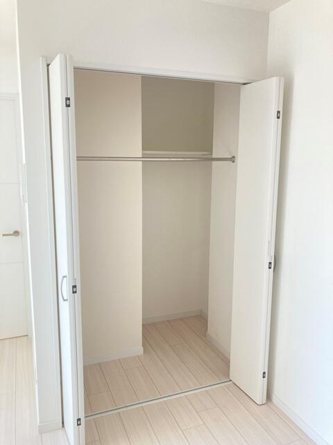 ＧｒａｎｄＳｔａｇｅ東池袋の収納|奥行きも十分のクローゼット収納
