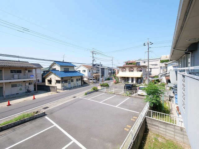 ゼフィール芳泉　C棟の駐車場