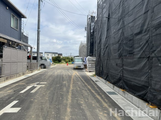 高浜市神明町第6　新築戸建＜4号棟＞の前面道路含む現地写真