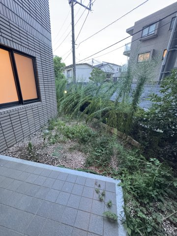 プレステージ千駄木の庭
