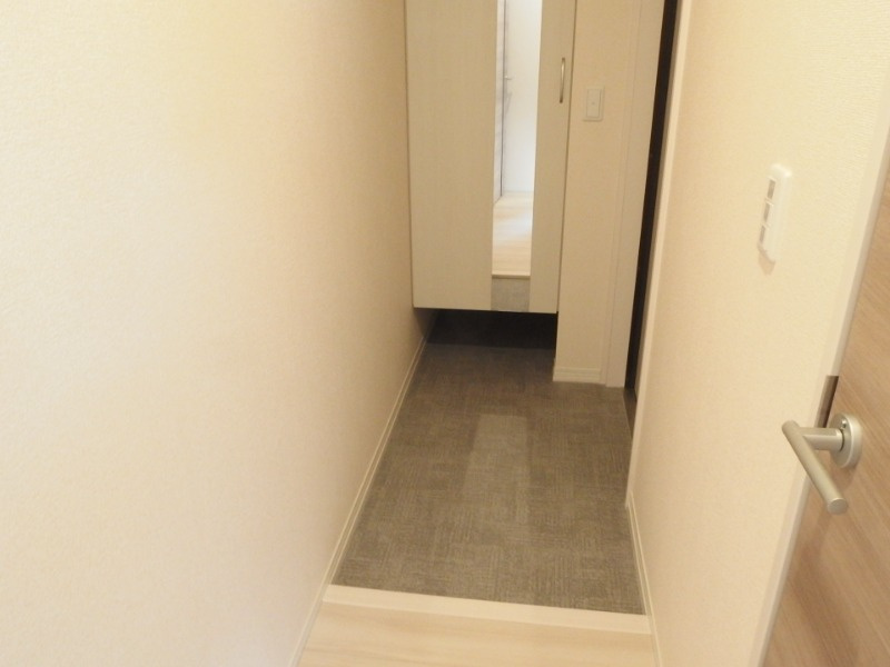 エルミタージュ柱の玄関