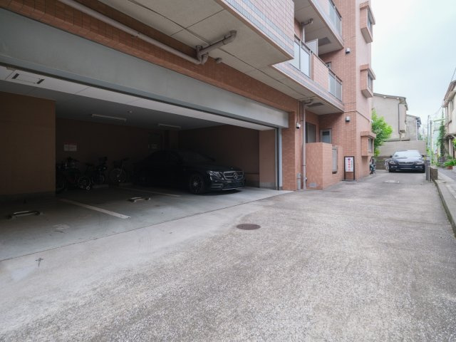 ヴェルビュ大崎百反通りの駐車場|ヴェルビュ大崎百反通り：敷地内に駐車場ございます！