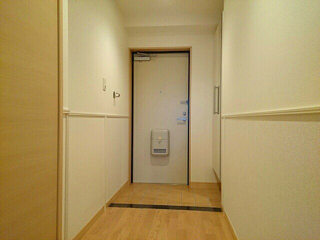 メゾン　ド　ボヌール　上尾の玄関