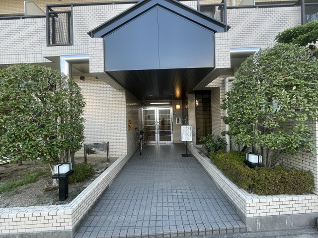 エクセル甲子園口のエントランス