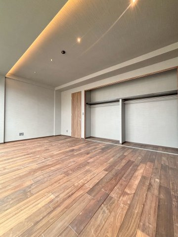 「防音室完備」The Residence 旗の台の収納|収納豊富です（※写真は建築中のものとなります）