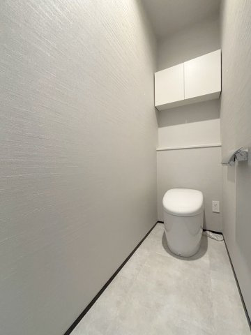 「防音室完備」The Residence 旗の台のトイレ|1階・2階とトイレがあります