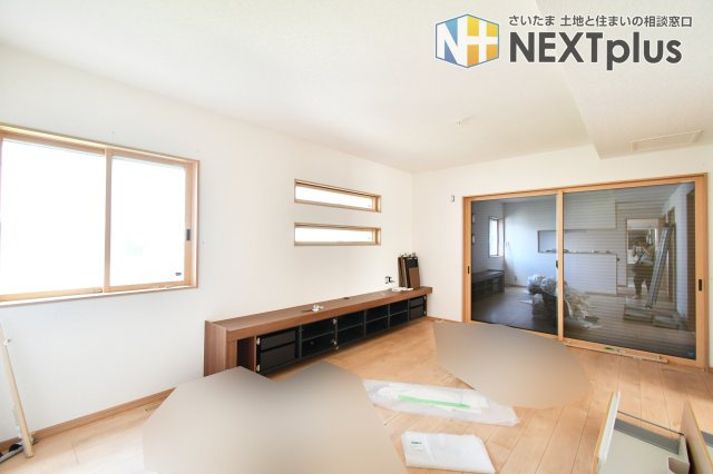 蓮田市西新宿５丁目　中古戸建の居間・リビング